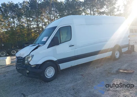 2015 Mercedes-Benz Sprinter 2500 High Roof из США, поврежденный, VIN WD3PE8DB2FP123299